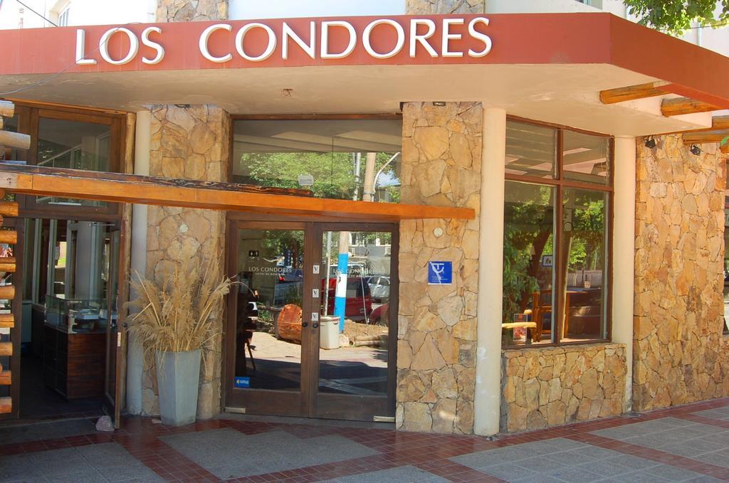 Hotel Los Condores อุสปายาตา ภายนอก รูปภาพ